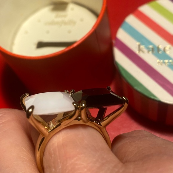 Kate Spade NEW IN Box Modern Ring Sz7 -Gold with B&W sq. cut gems - Picture 2 of 2